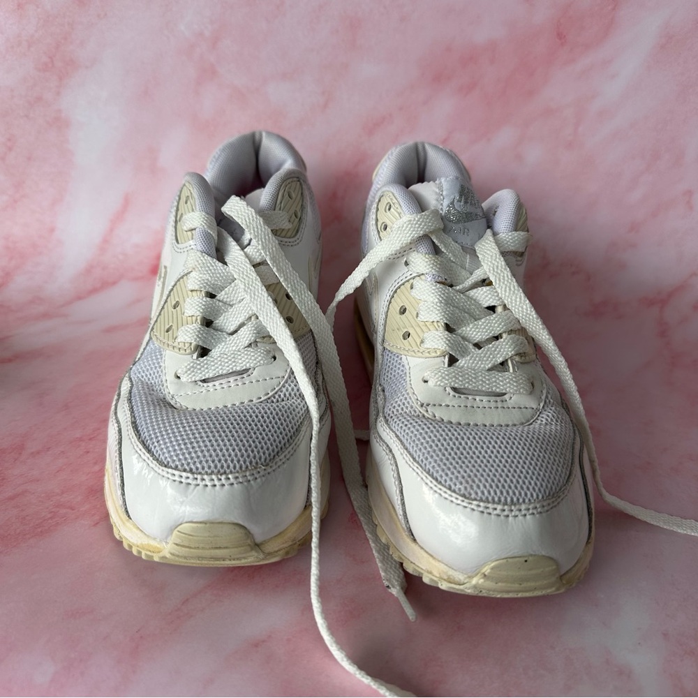 Nike Air Max 90 White Mesh Running Shoes Women’s US 7